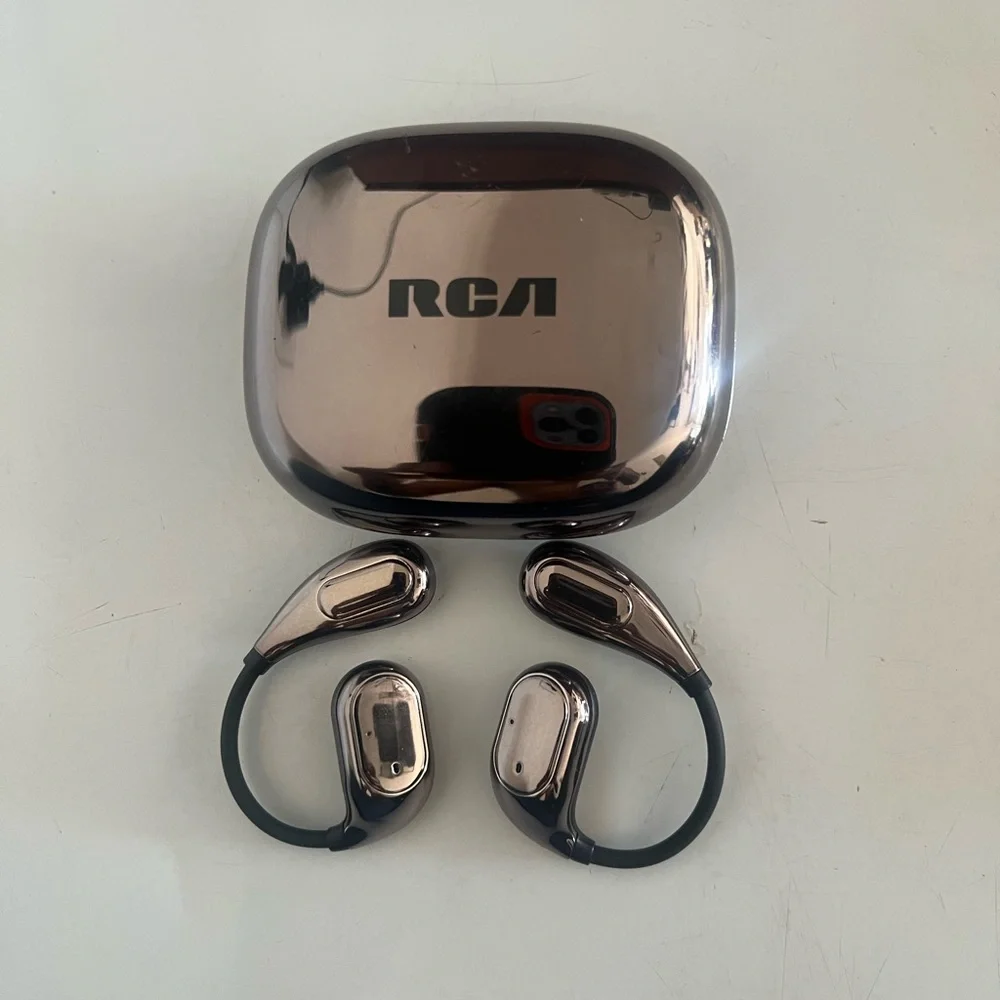RCA TWS Pro Wireless Earbuds With Charging Case And USB Cord Tested Working